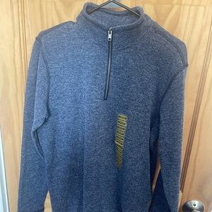 New With Tags, Men’s Size Medium Gap Half Zip Pullover Midnight Colored